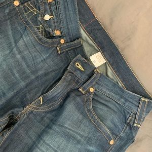 True Religion Straight Leg Jeans. In great shape and hardly wore these.